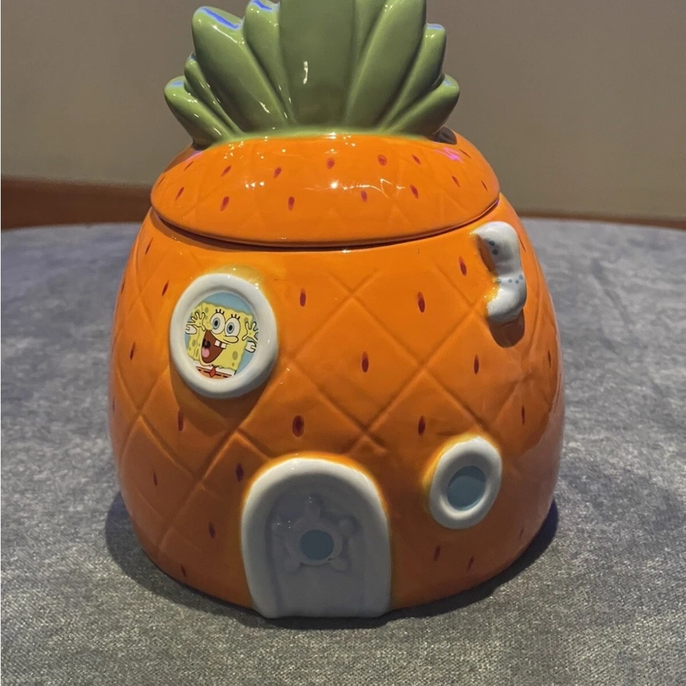 SpongeBob Pineapple Canister Jar House/ Office Decor